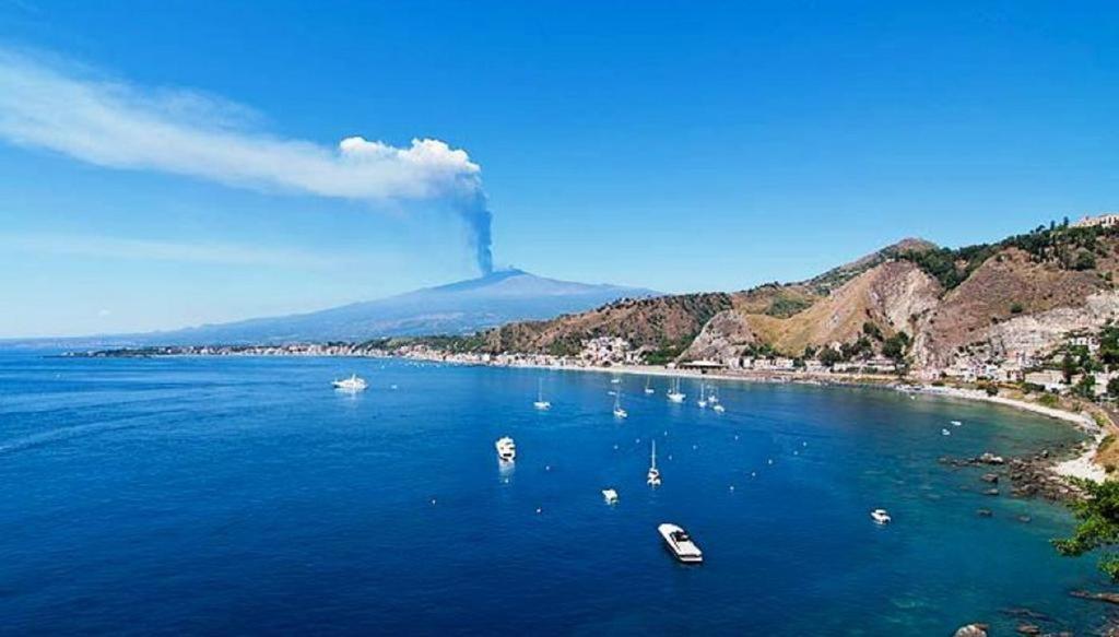 A&G Casa Vacanze Naxos-Taormina Giardini Naxos Esterno foto